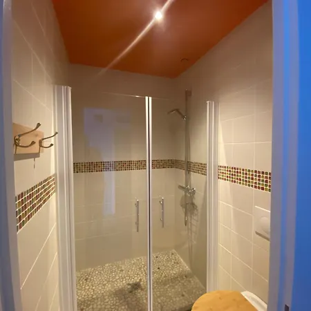 Chateau De La Biste Alojamento de Acomodação e Pequeno-almoço 3*