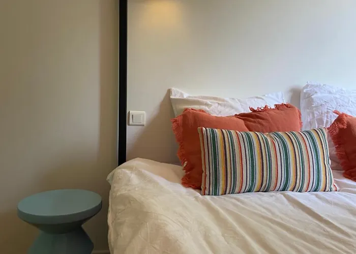 Chateau De La Biste Bed & Breakfast 3*