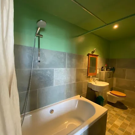 Chateau De La Biste Tourdun